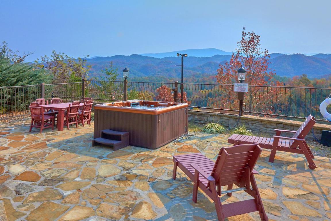 Journey'S End, 5 Bedrooms, Sleeps 12, Private Outdoor Pool, Theater, Sauna Sevierville Exterior foto